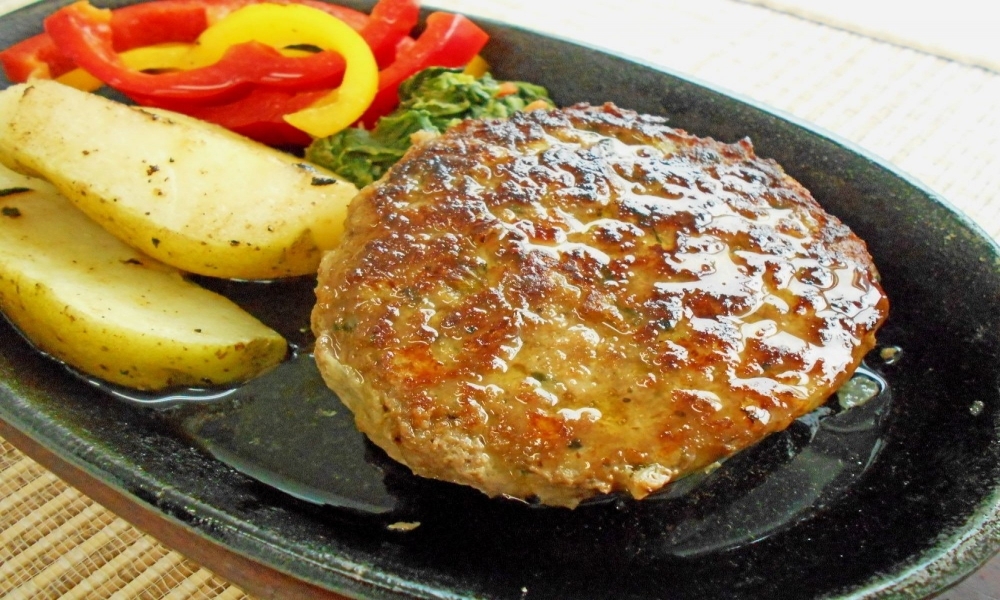 香味野菜と黒胡椒のバーグ