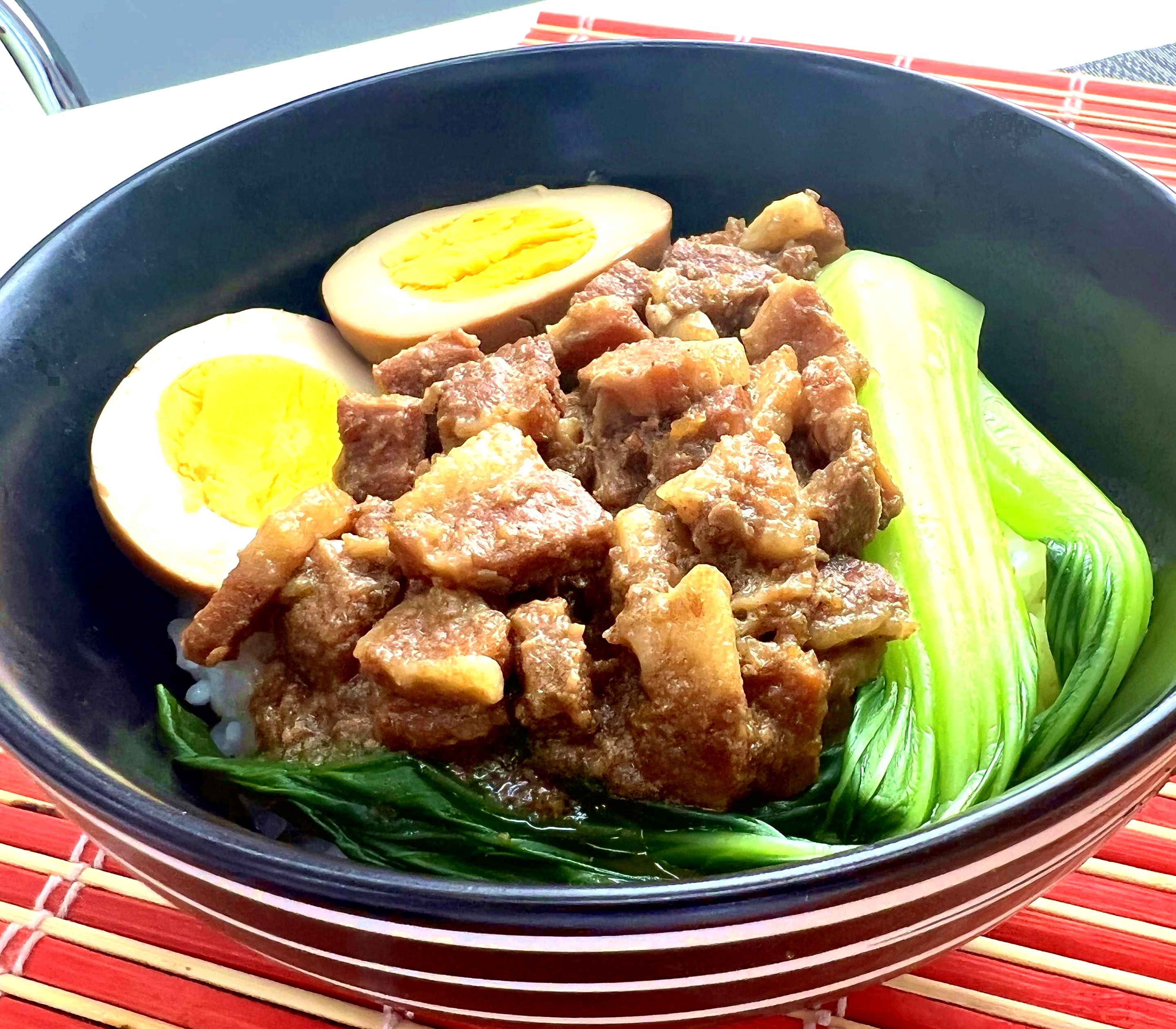 魯肉飯（ルーローハン）